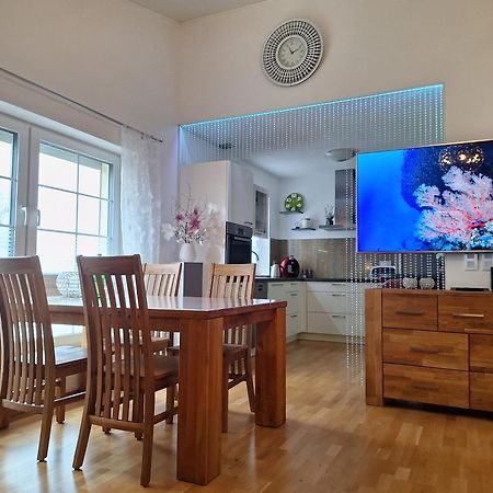 Appartement Modern Und Gemuetlich à Linden  Extérieur photo