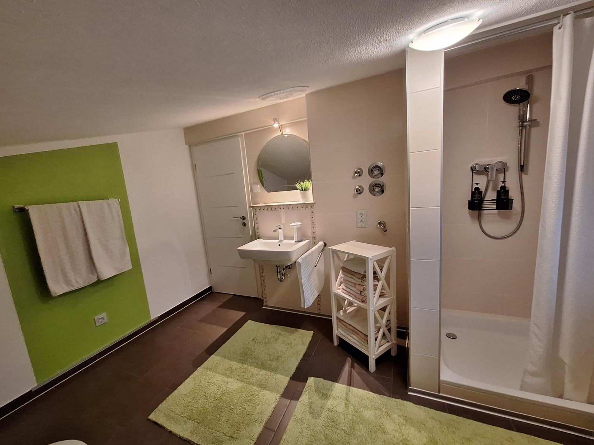 Appartement Modern Und Gemuetlich à Linden  Extérieur photo